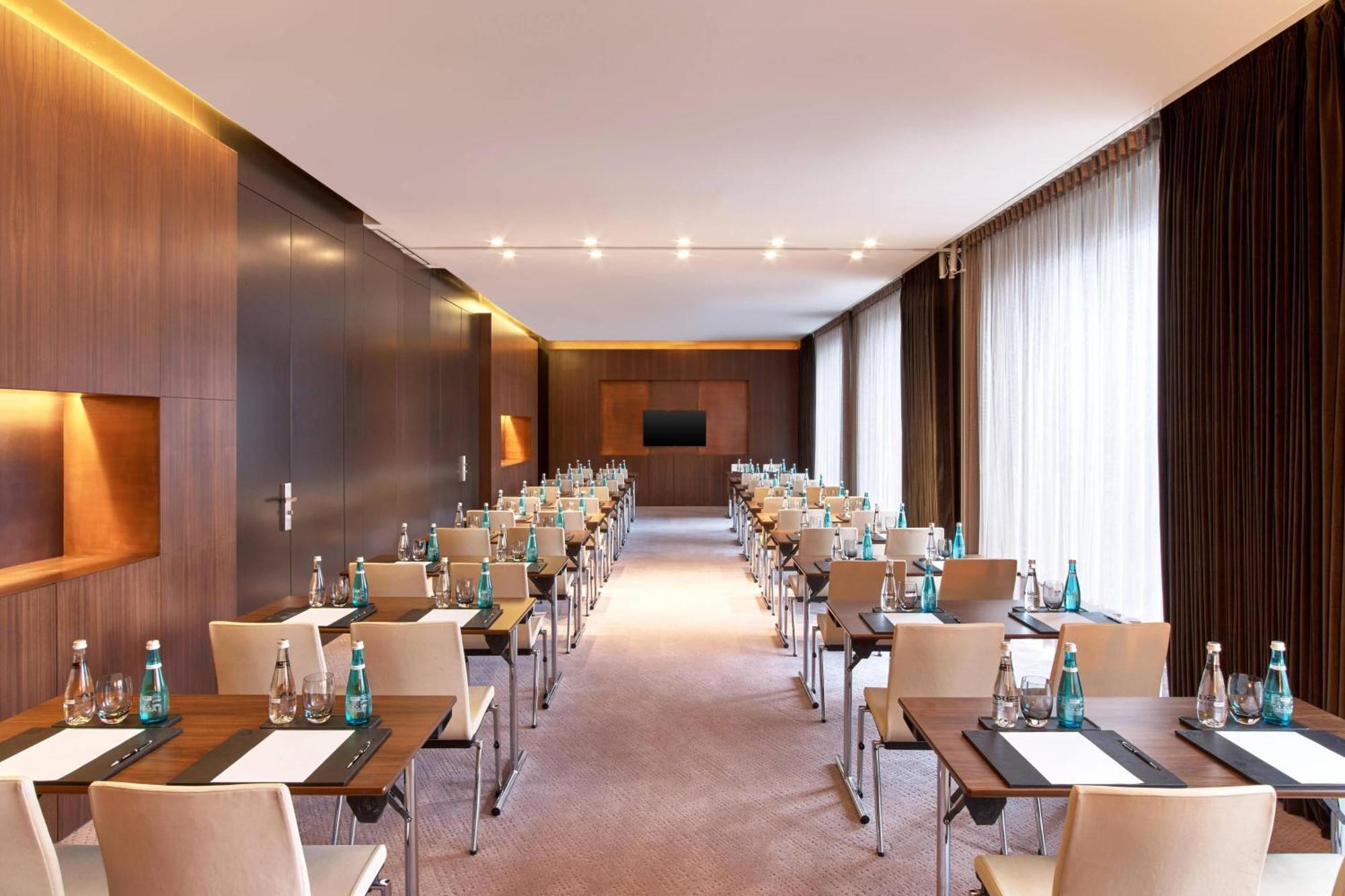 The St. Regis Istanbul Hotel Exterior photo
